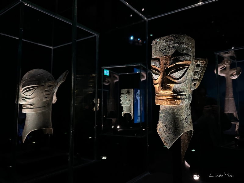 三星堆-香港故宮-青銅人像-金面具-展覽-凝視三星堆